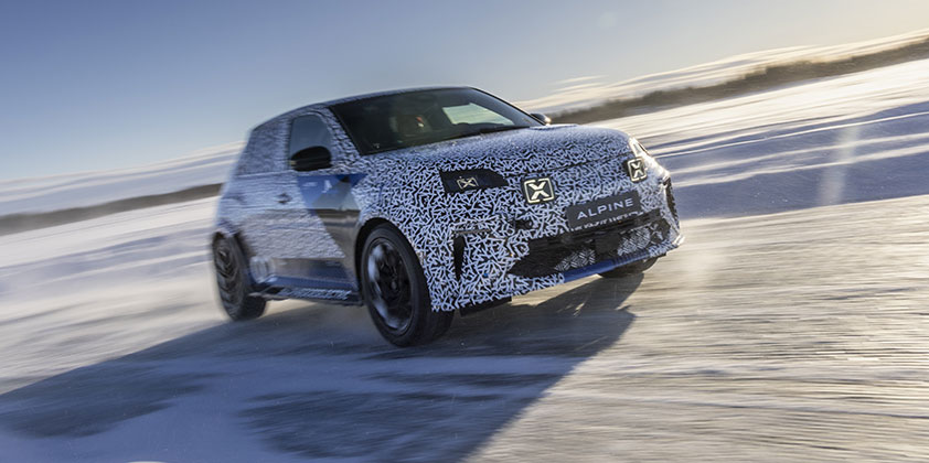 Alpine A290: the new electric hot hatch runs for the first time at the Arctic Circle